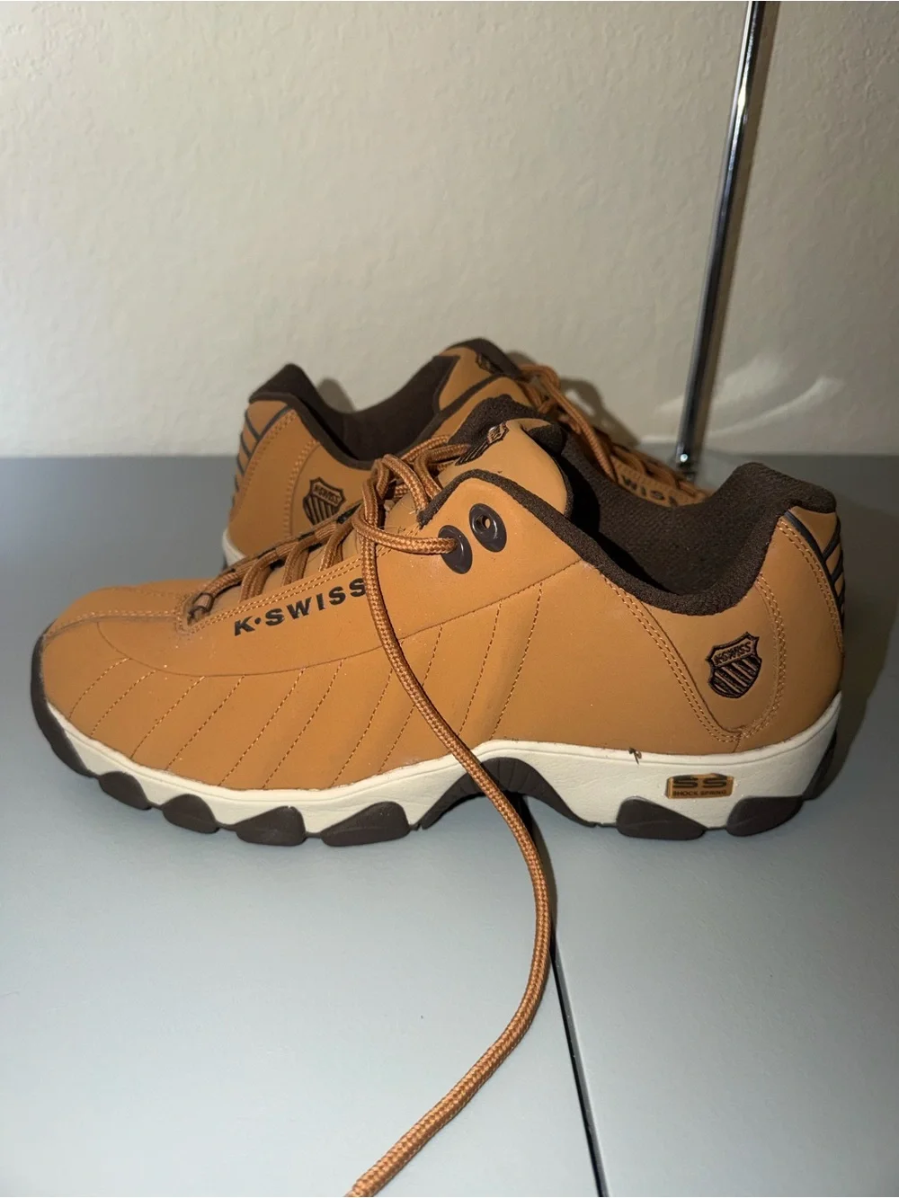 K-Swiss Men's Tan/Chestnut Leather Sneakers